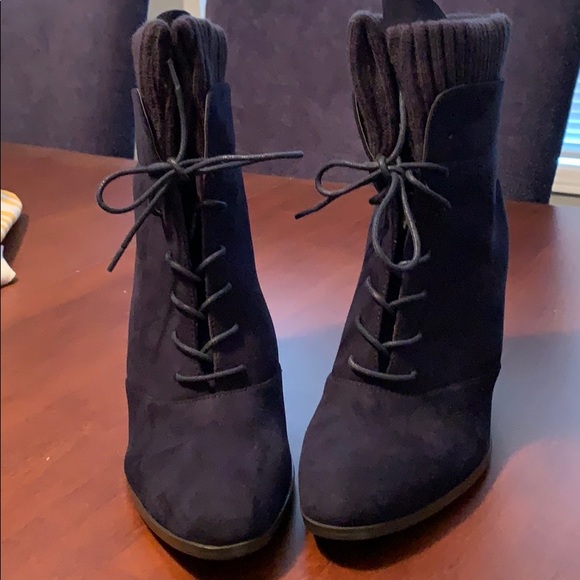 JustFab Shoes - Black faux suede boots